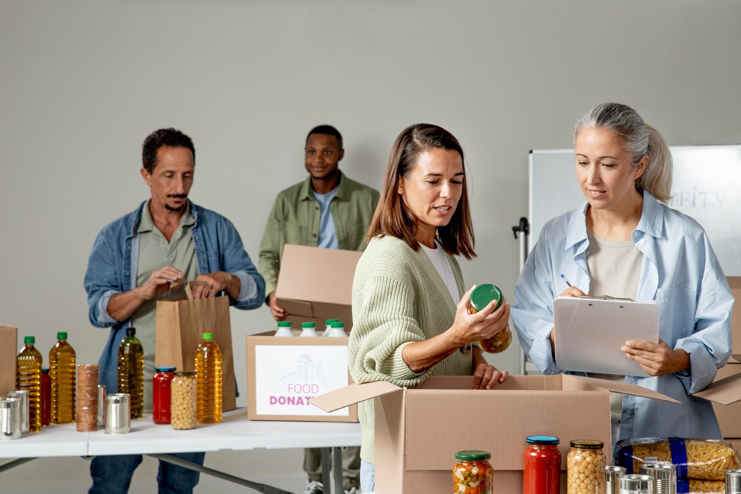 medium-shot-people-collecting-foodstuff medium-shot-people-collecting-foodstuff